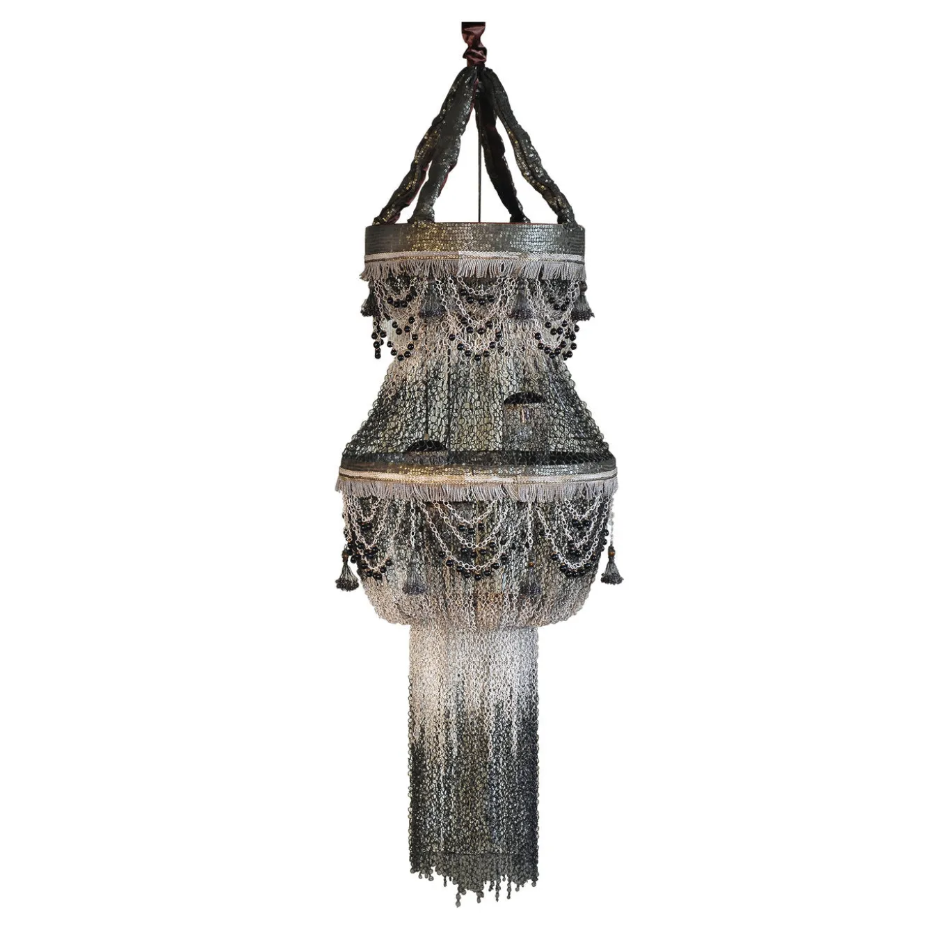 10.000 Knots Chandelier