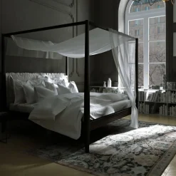 Aida Bed by Alberto Colzani