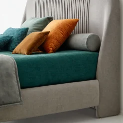 Alba Fluttuante Bed With Deluxe Velvet Upholstery