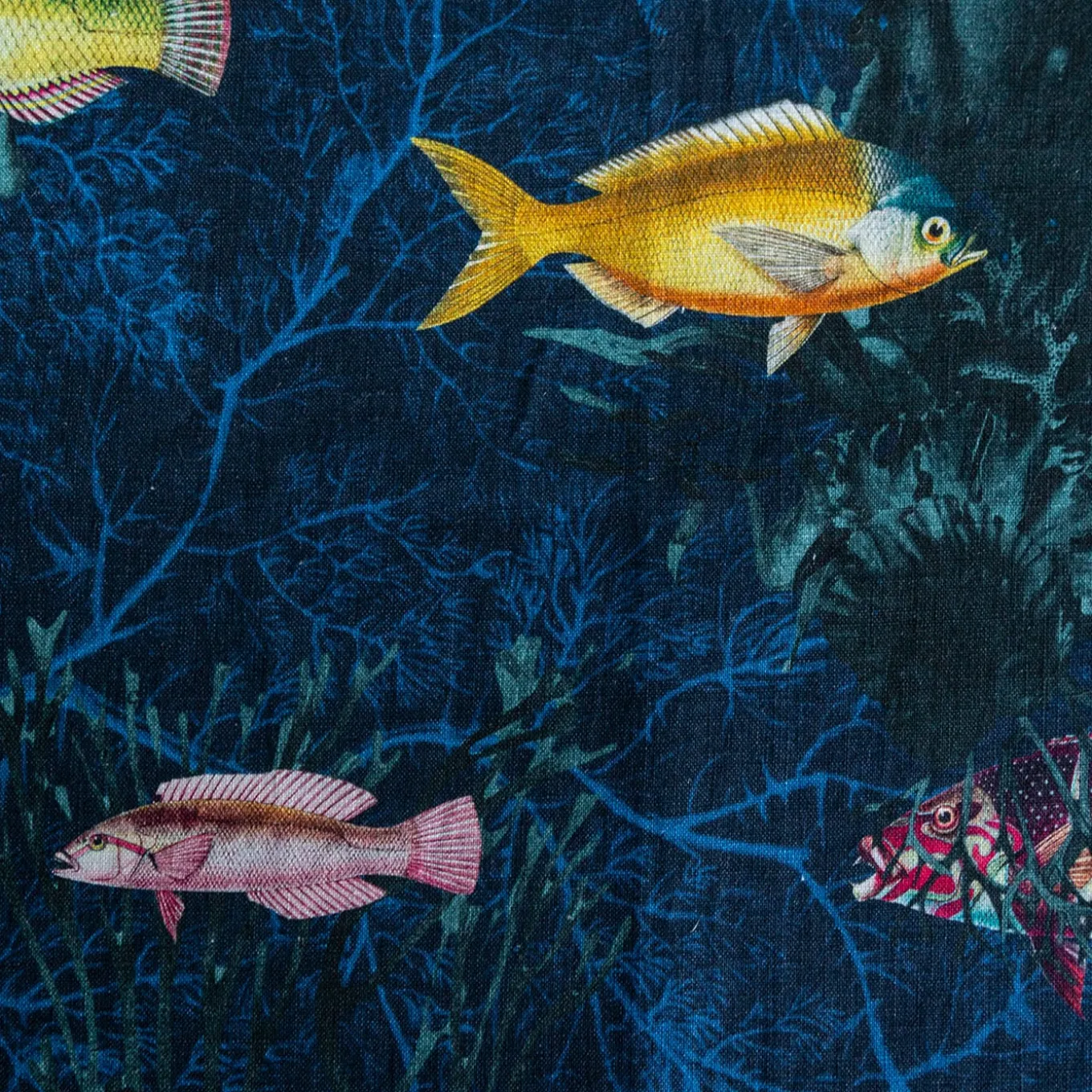 Amami Linen Tablecloth With Marine Decoration