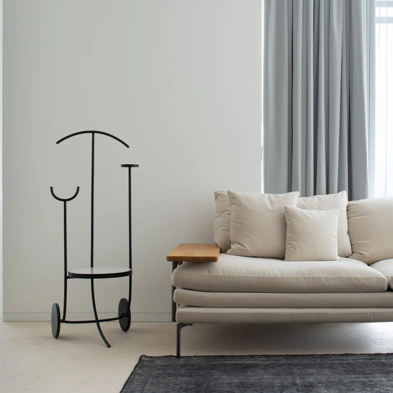 Amonì Valet Stand Limited Edition by Linda Salvatori Limited Edition