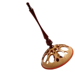 Aria Spinning Top in Maple and Muirapiranga
