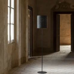Arminium Black Floor Lamp