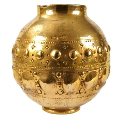 Astra gold Ceramic Vase by Gabriele Mengoni