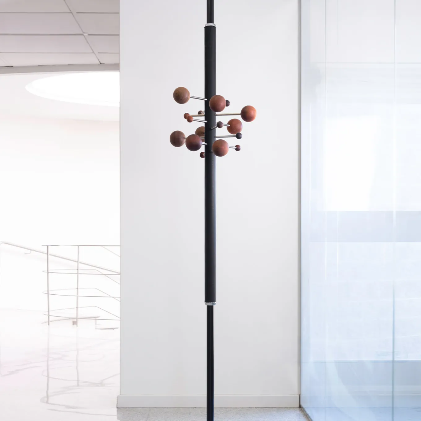AT16 Coat Rack by Osvaldo Borsani