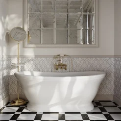 Aurora White Bathtub