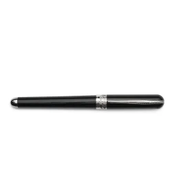 Avatar UR Black Fountain Pen