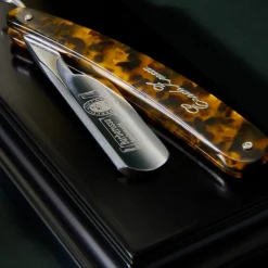 Barbarossa Tortoise Shell-Effect resin Straight Razor