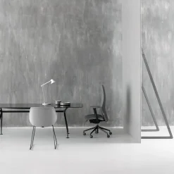 Beauté A Grey Armchair