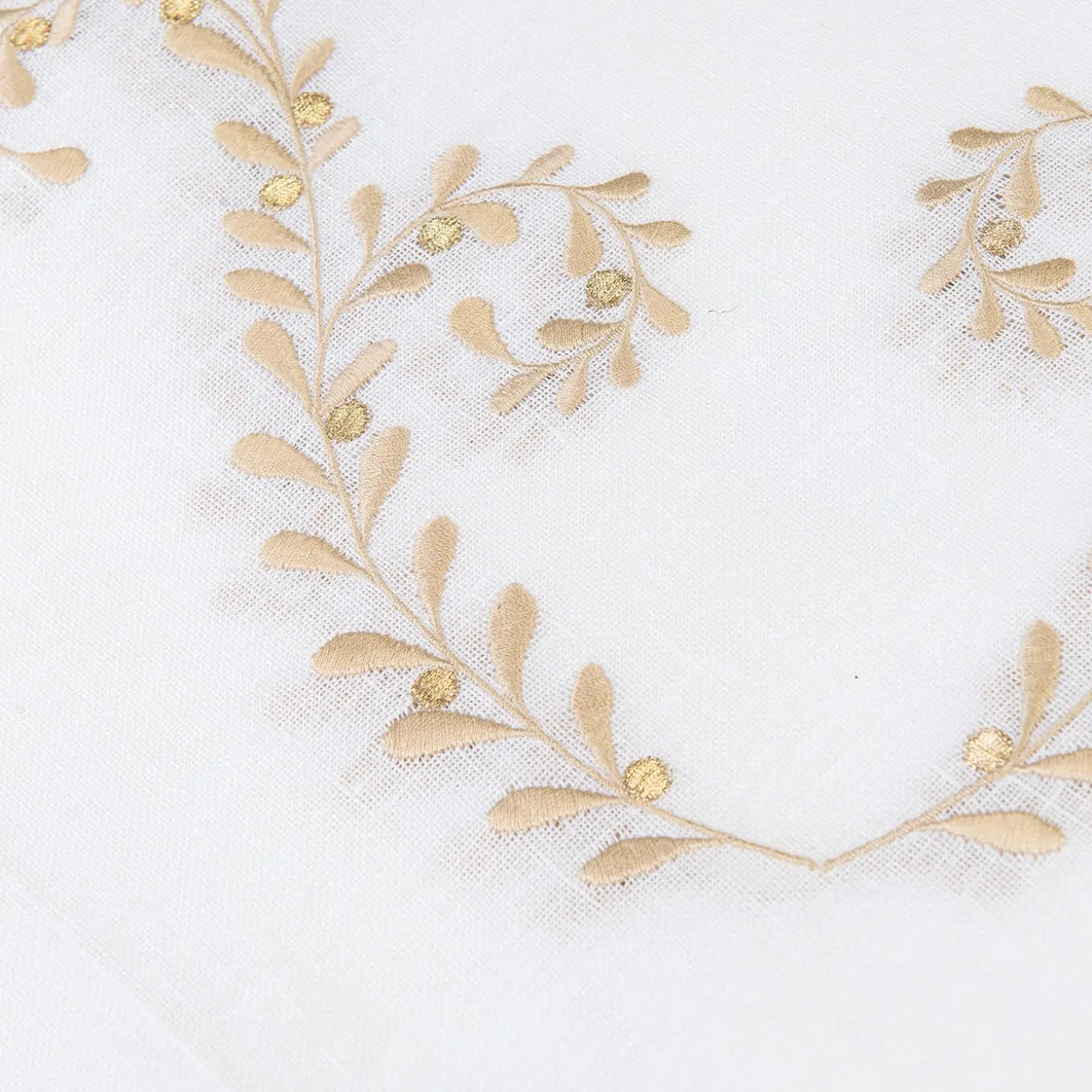 Berry White Embroidered Linen Tablecloth