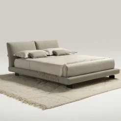 Beverly Bed 905 in Beige Leather
