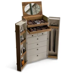 Bombay Brown Trunk by Giuseppe Bavuso