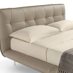 Borg 905 Beige Leather Bed & Bench