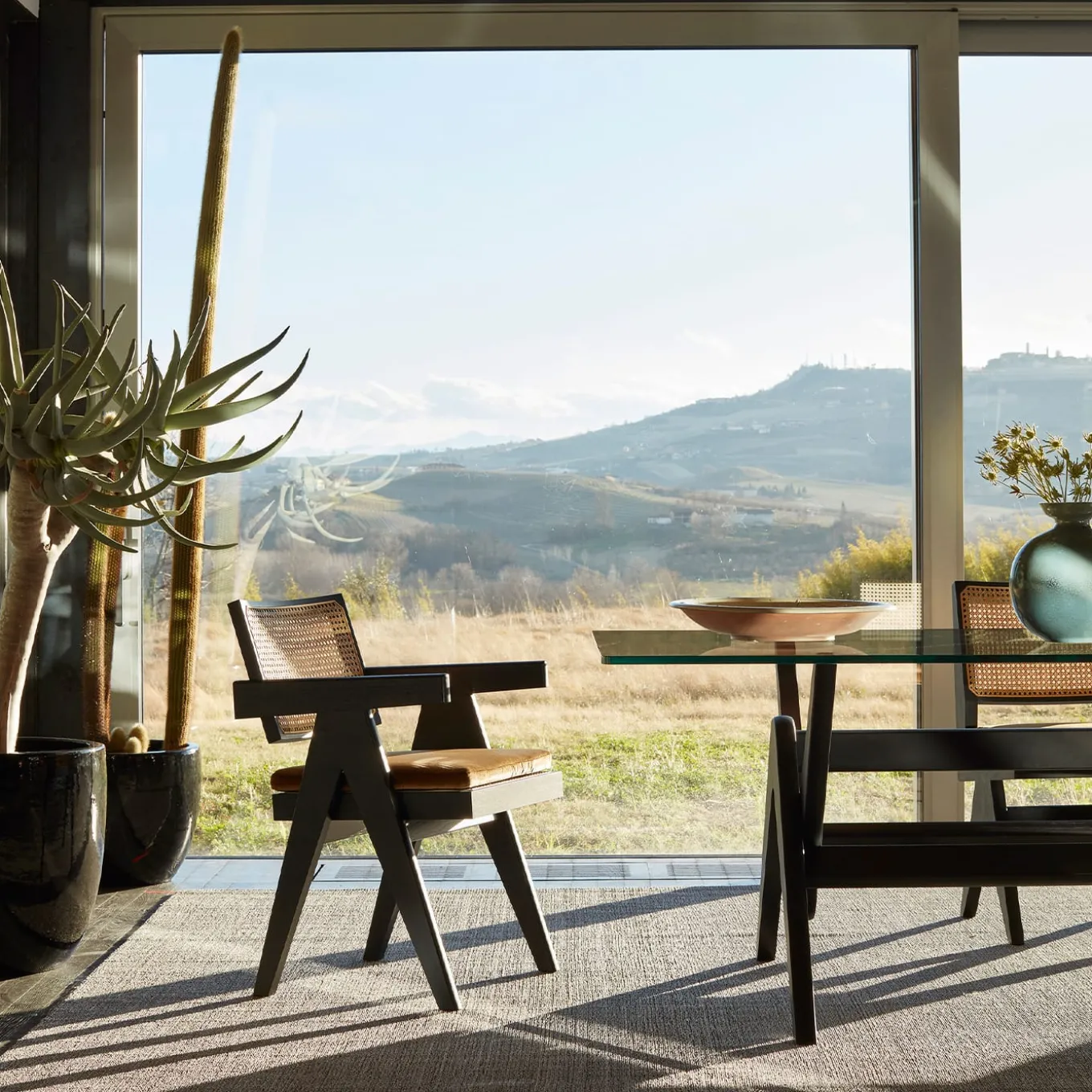Capitol Complex Office Chair, Hommage à Pierre Jeanneret – Vienna Straw Seat