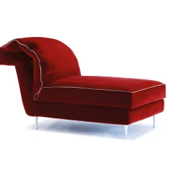Casquet Bio Chaise Longue by ddpstudio