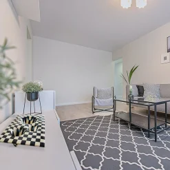 Checker Black-And-White Centerpiece