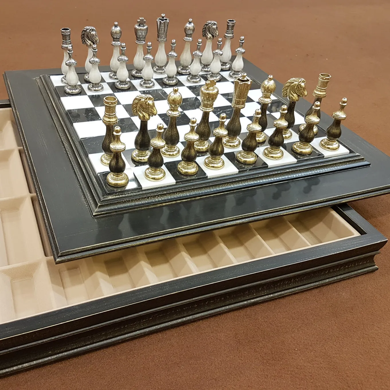 Chess Set Adorned with Arabesques