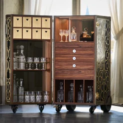 Chicago Cigars Showcase Trunk