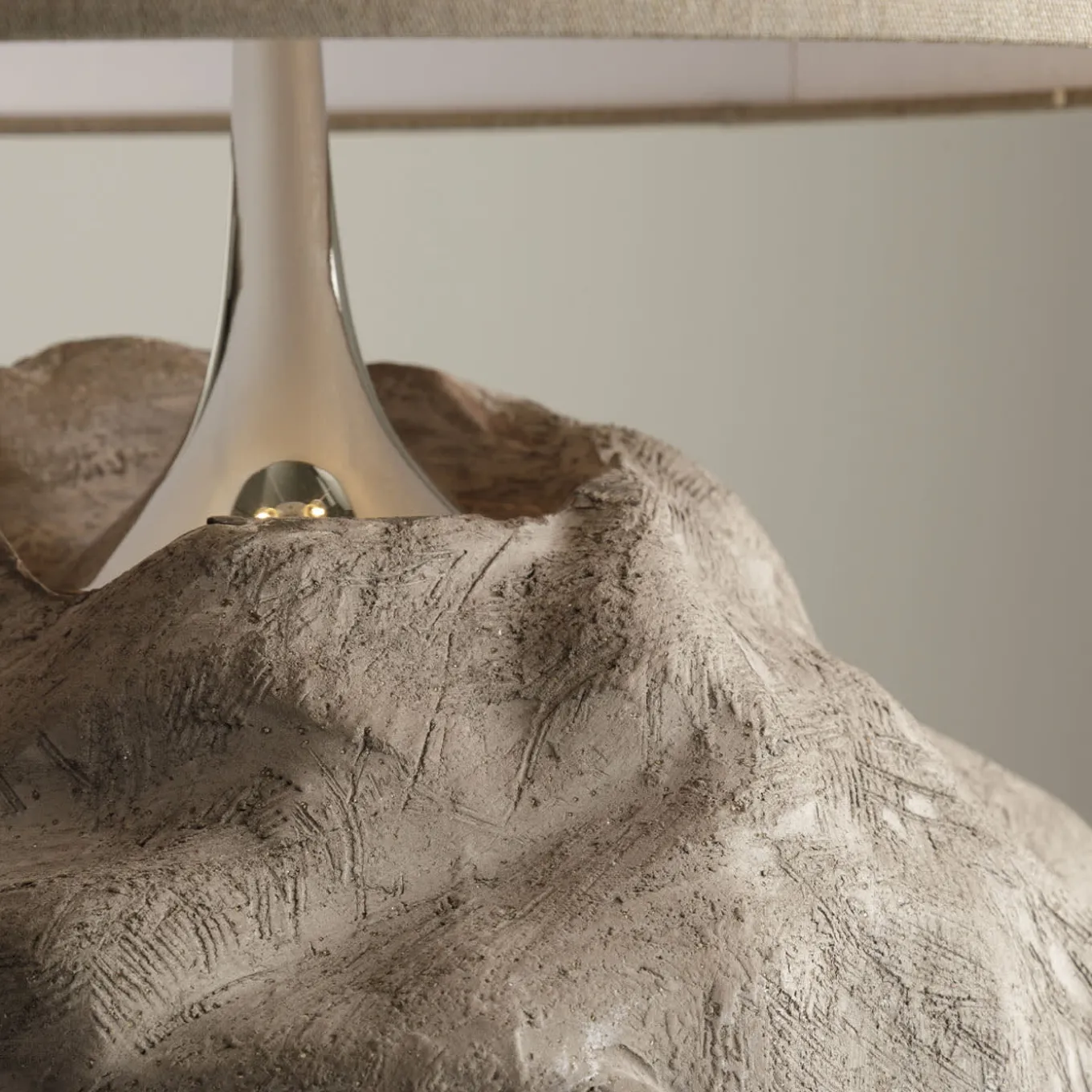 CL2119 Light-Brown Table Lamp