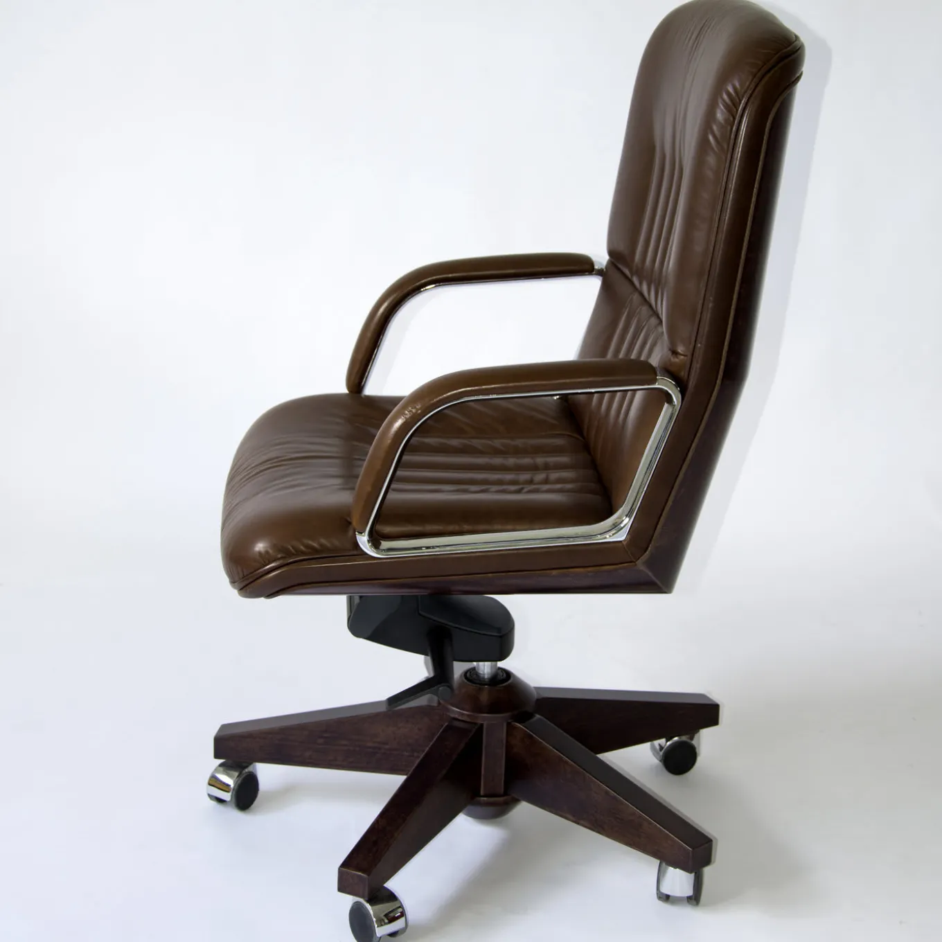 Classic Office Armchair