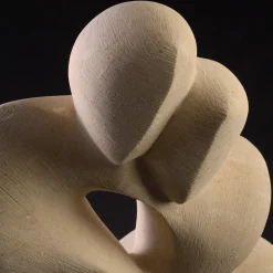 Con Te Lecce Stone Sculpture