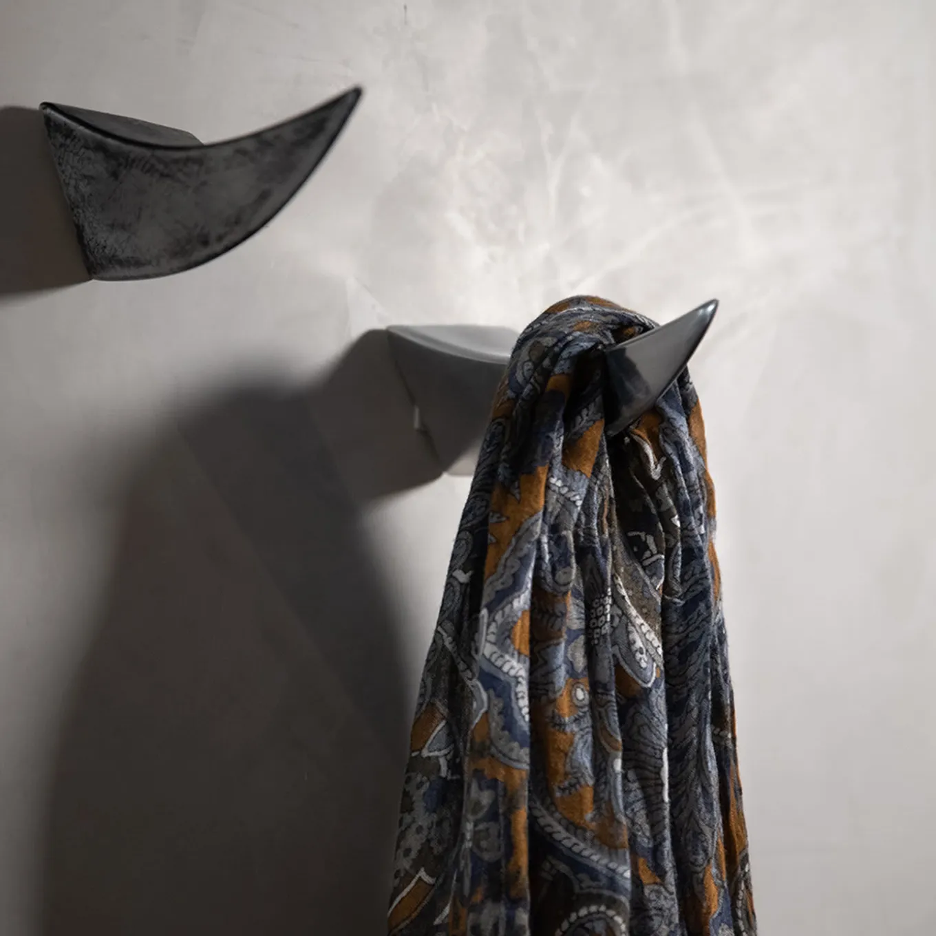 Cornelio Silver Coat Hanger