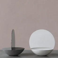 D30 Double-Sided Table Mirror in White