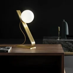 Daphne Desk Lamp
