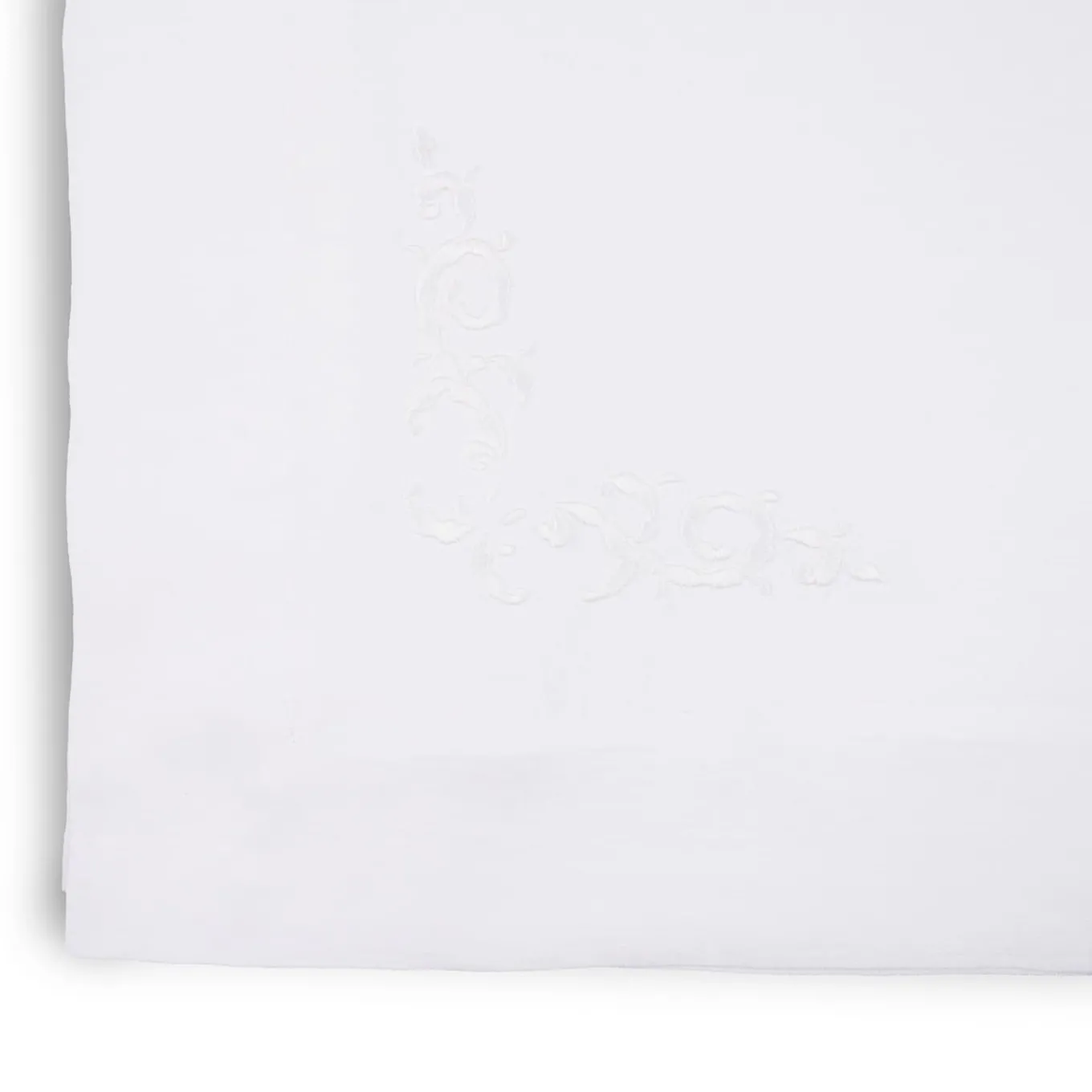 Decoro Embroidered White Tablecloth