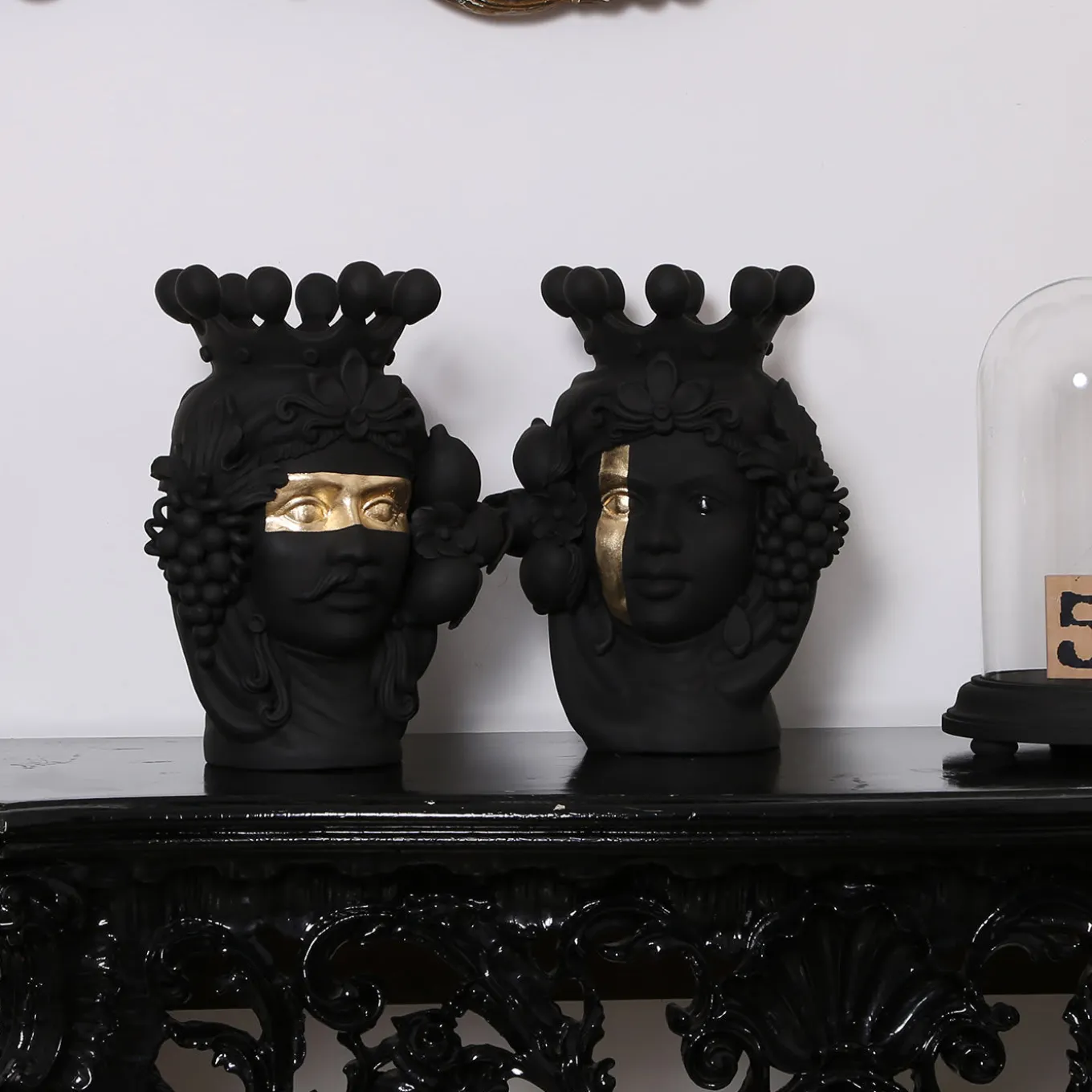 Donna Carmela Black Vase