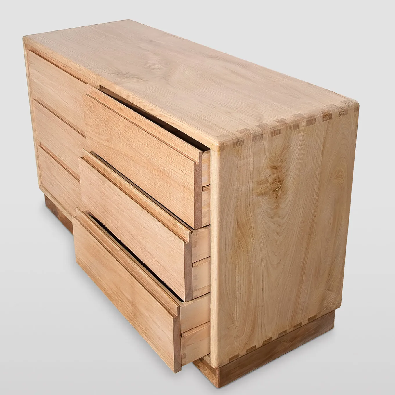 Dovetail 6-Drawer Dresser