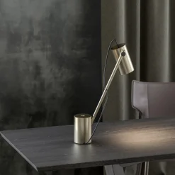 Ed005 Desk Lamp