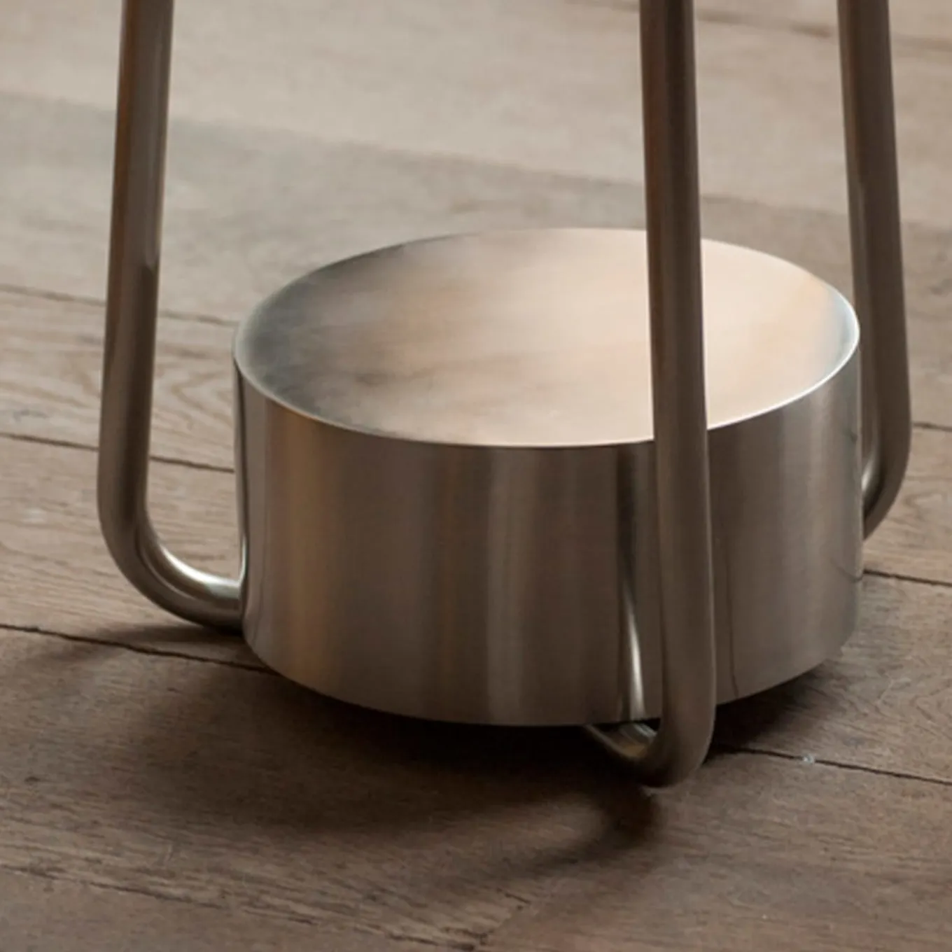 ED014 Steel Coat Hanger