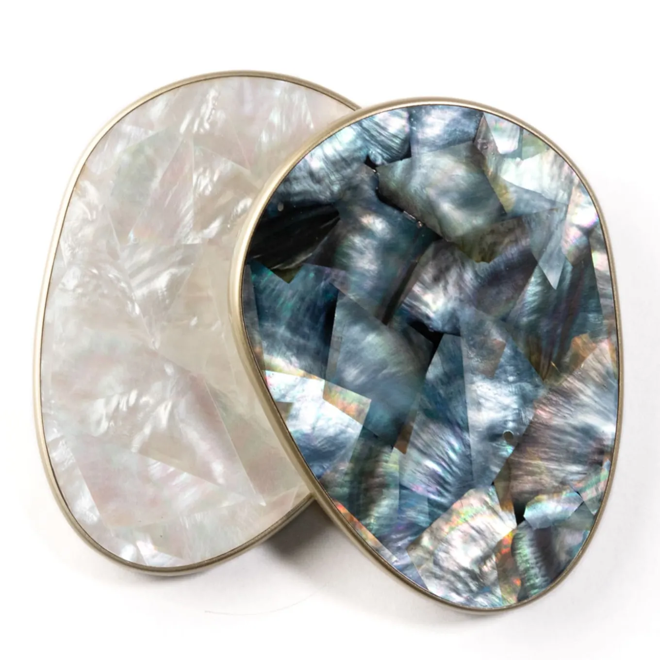 Enki Color Natural Pearl & Ivory Desktop Charger