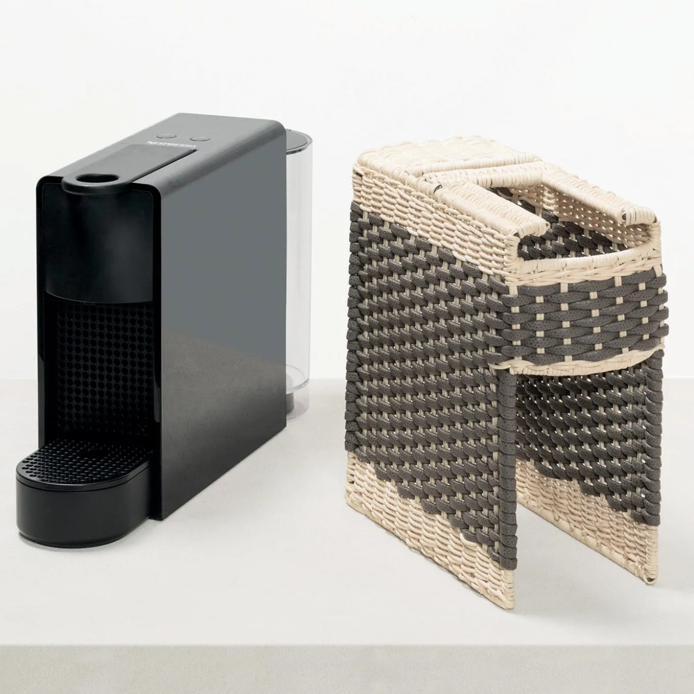 Essenza Brown Leather & Rattan Coffee Machine with Cover