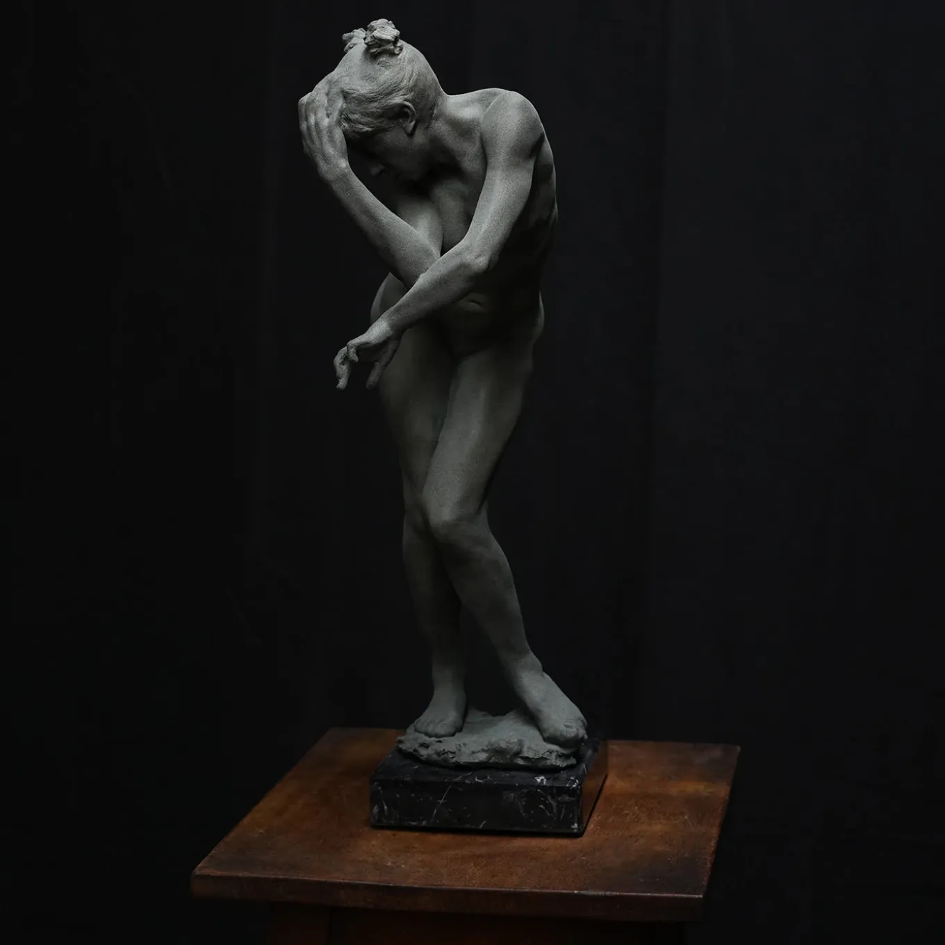 Ewe Dark Gray Resin Sculpture