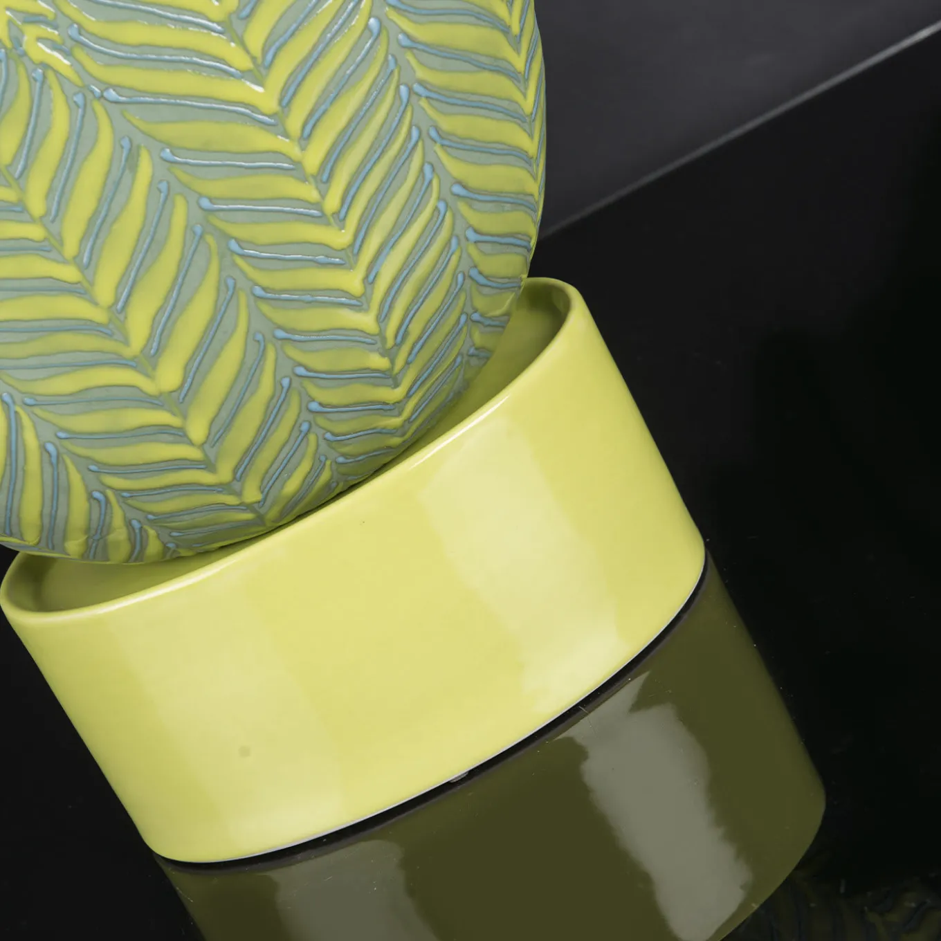 Fern Tall Bottle Base