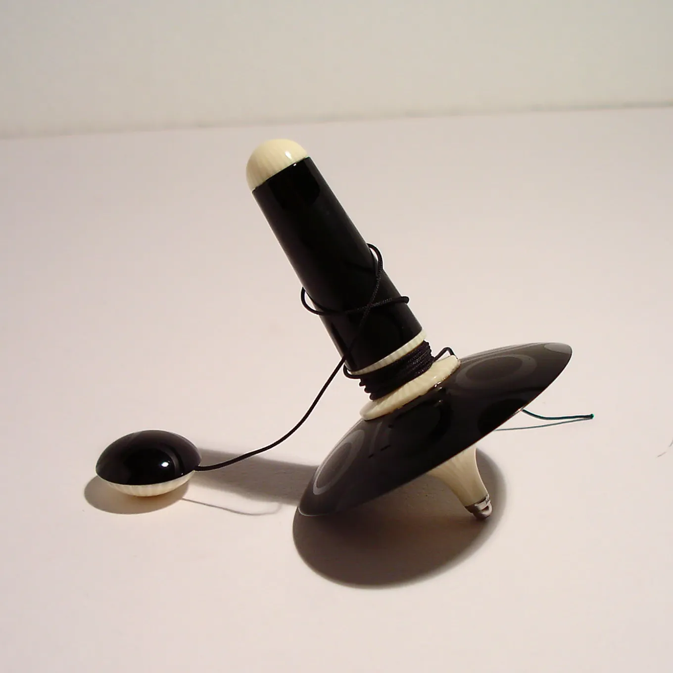 Filo Spinning Top in Resin and Galalith