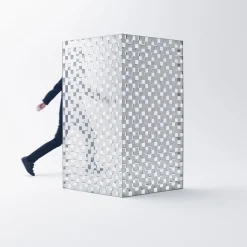 Fragment Modular Screen by Nendo