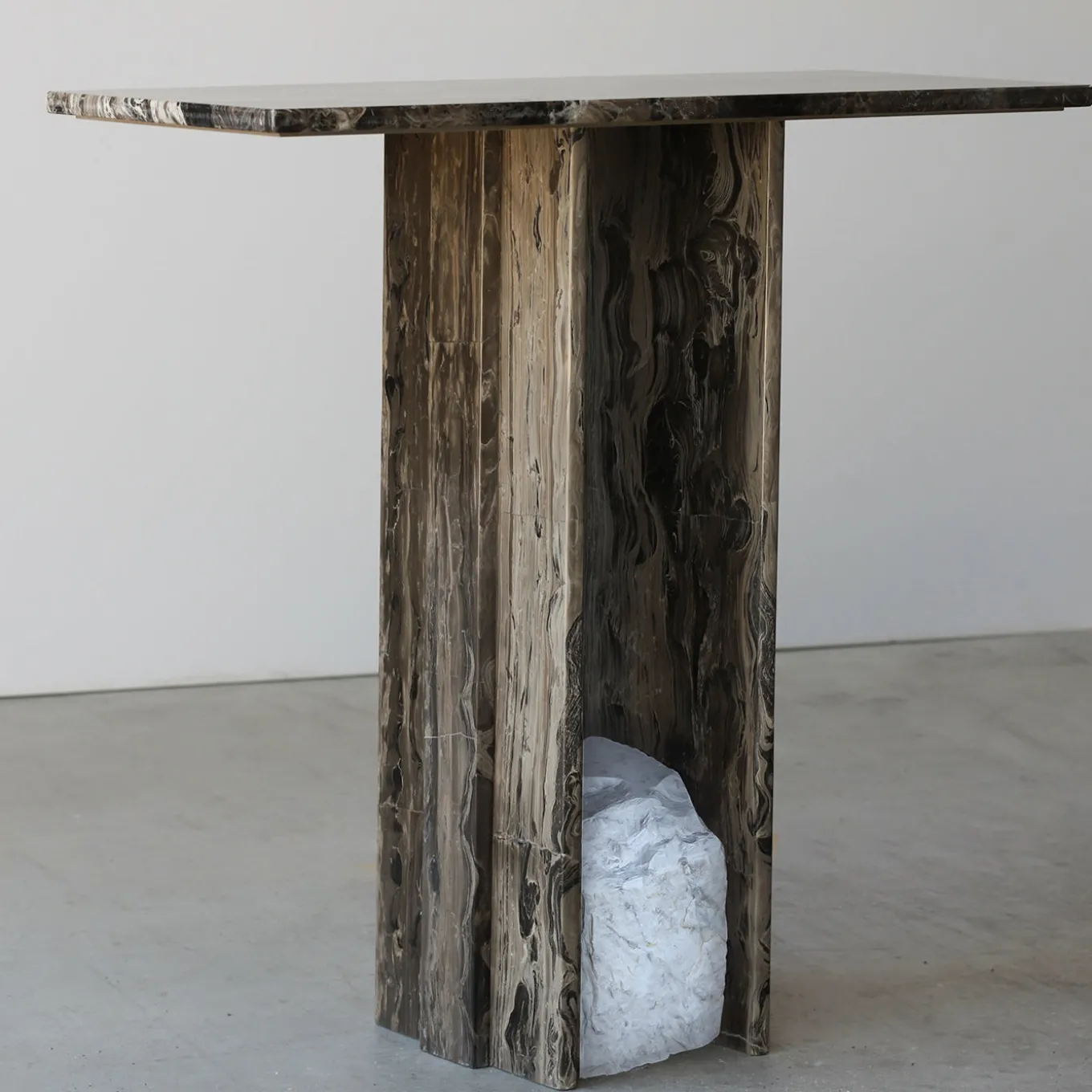 Frappuccino & White Carrara Marble Console