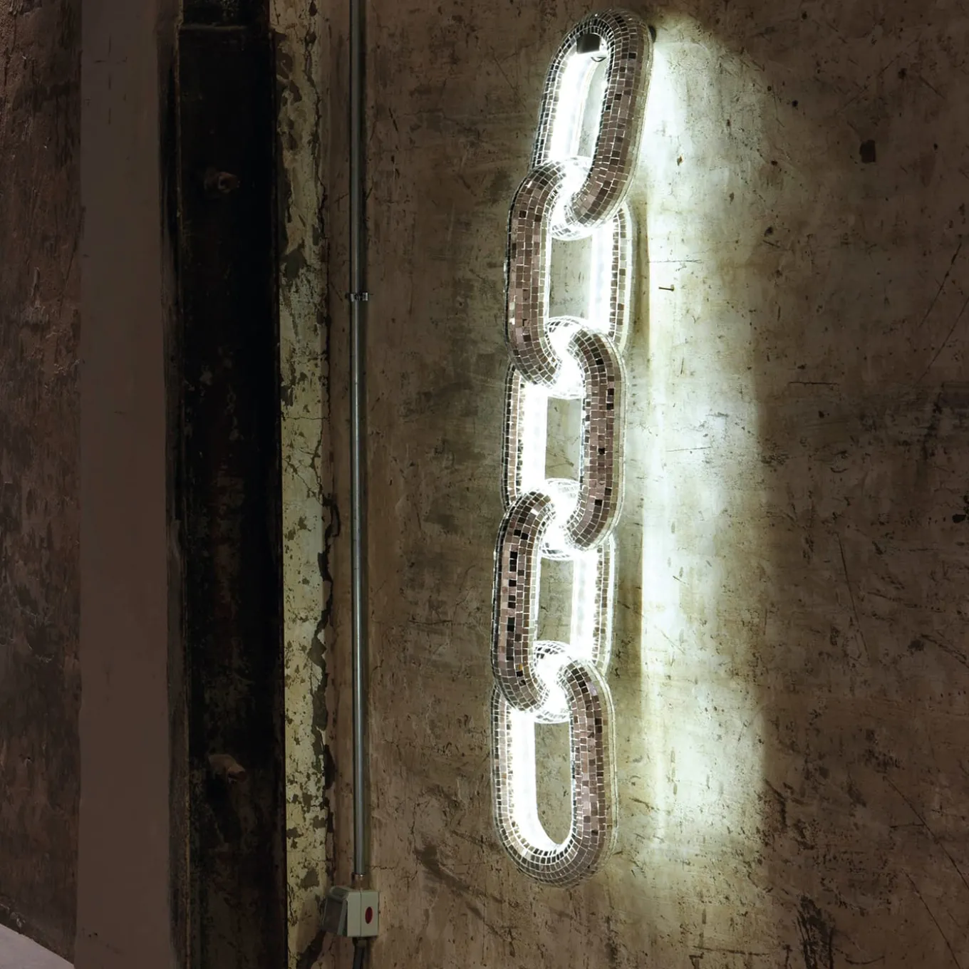 Freedom Chain 5-Link Lamp