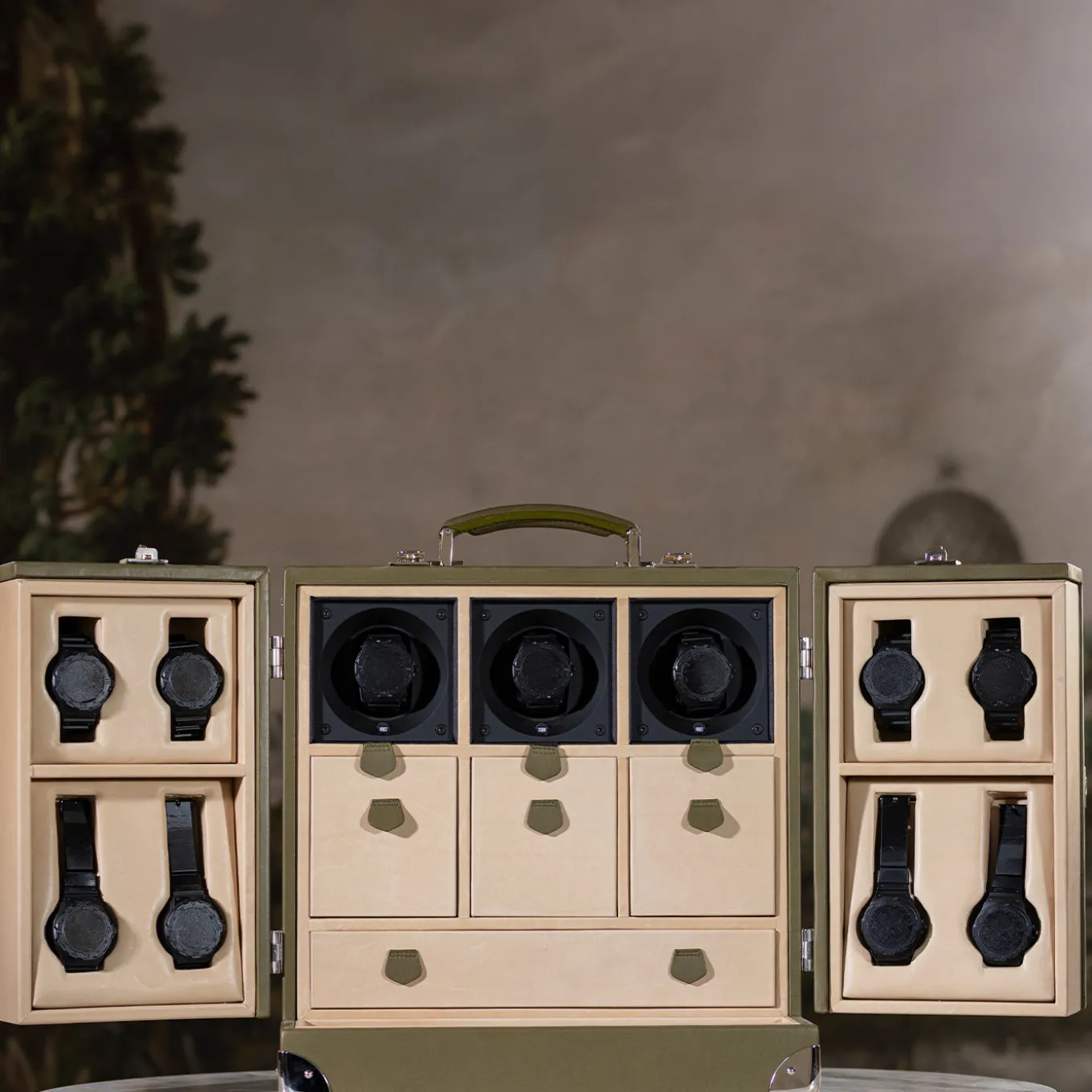 Geneve Watches Trunk in Green Leather