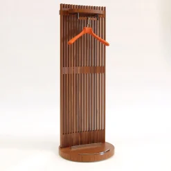 Gildo Valet Stand