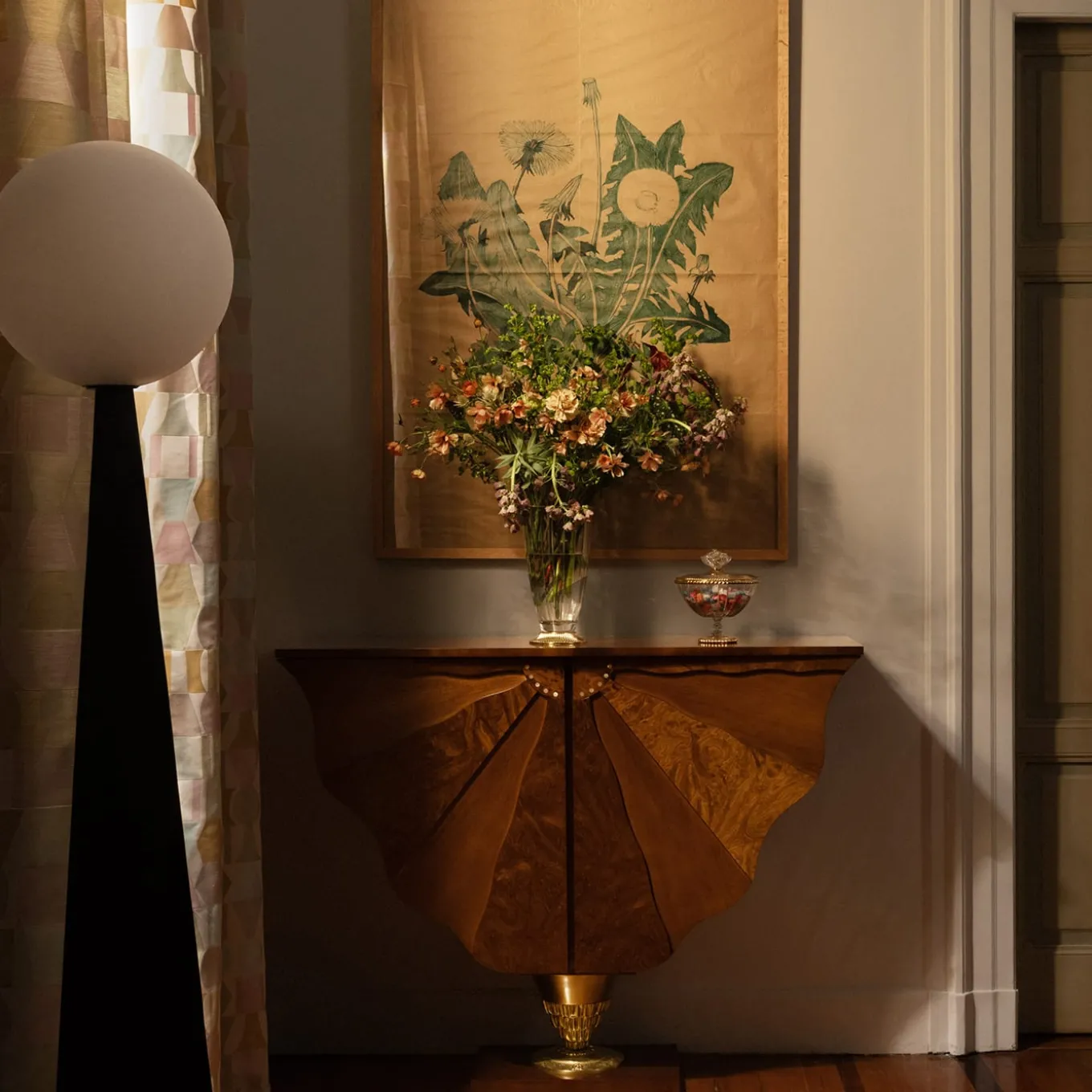 GLO Black Floor Lamp