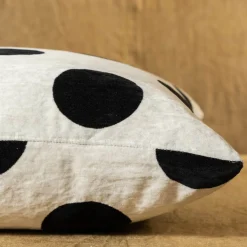 Goccia Polka-Dot Rectangular Black-And-White Cushion