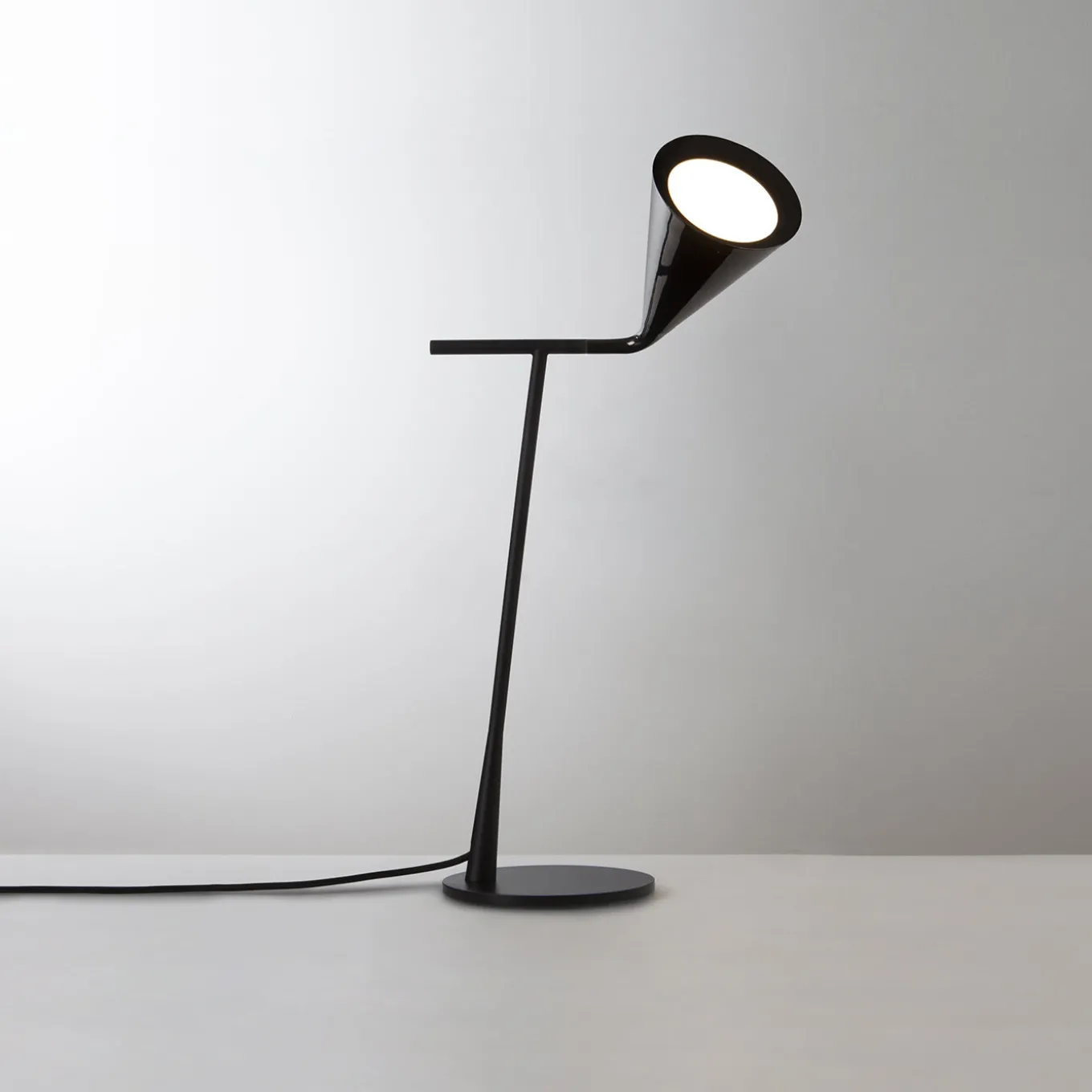 Gordon Black Table Lamp by Corrado Dotti