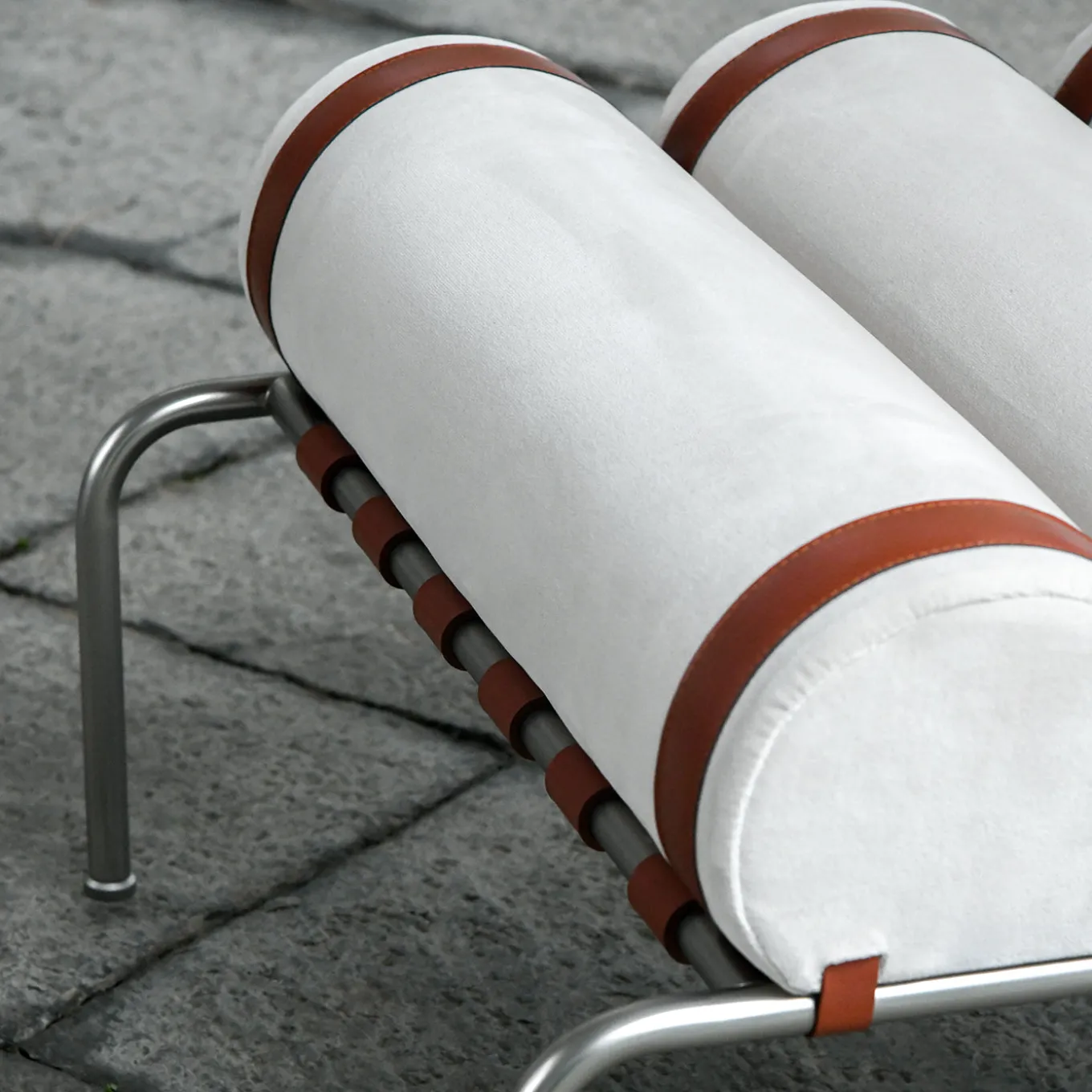 Kylindo Beige Armchair