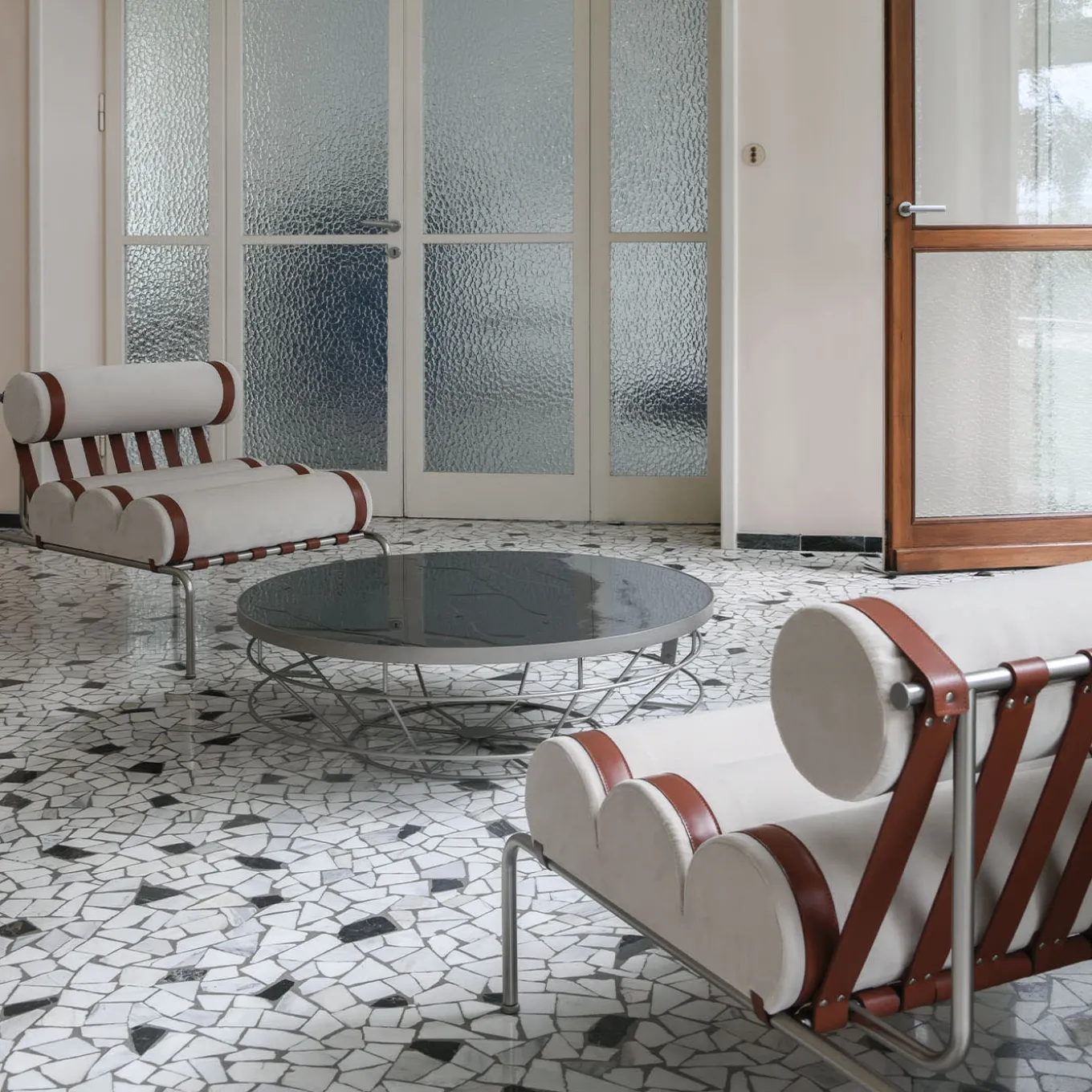 Kylindo Beige Armchair