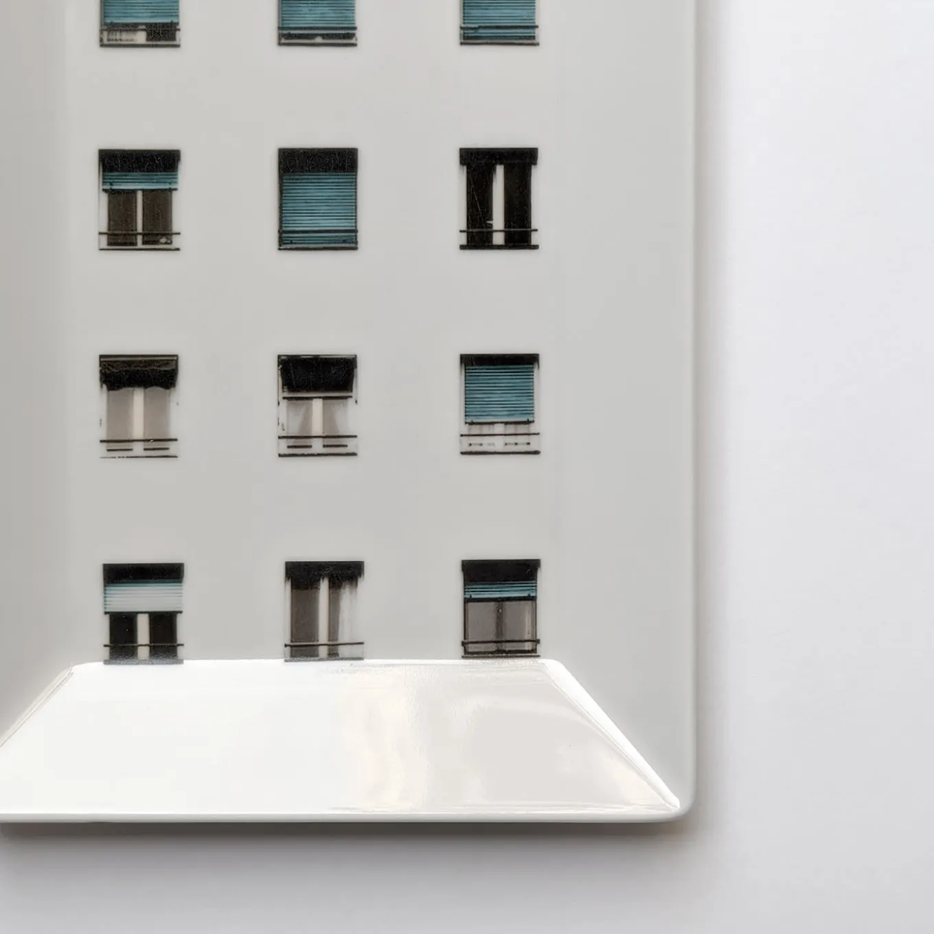 La Finestra Sul Cortile Small Rectangular Porcelain Vide-Poche #1