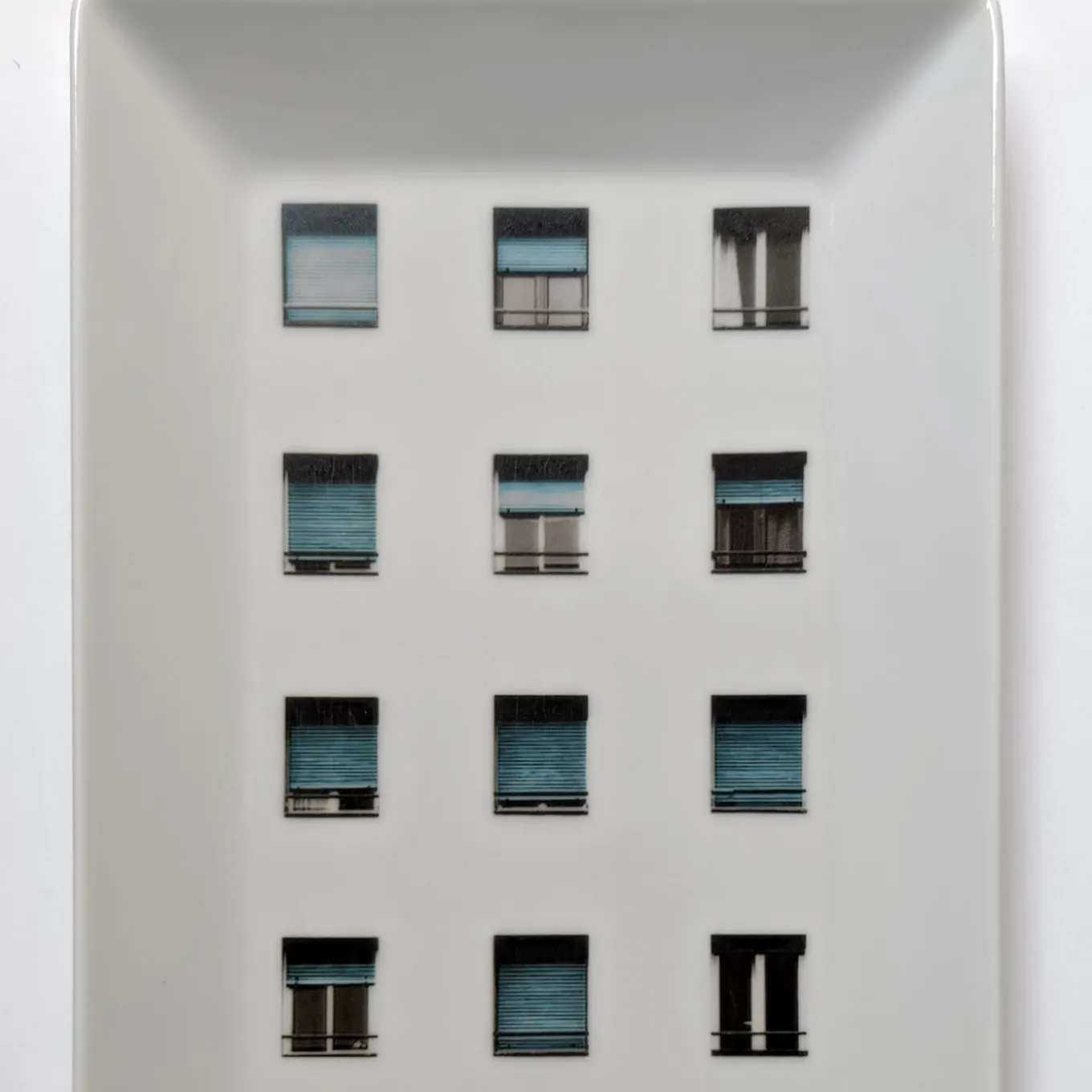 La Finestra Sul Cortile Small Rectangular Porcelain Vide-Poche #1